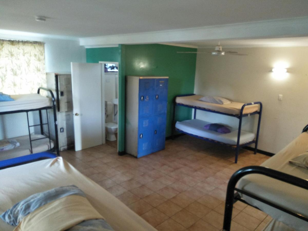 Hostel Palm Court Backpackers Katherine Exteriér fotografie